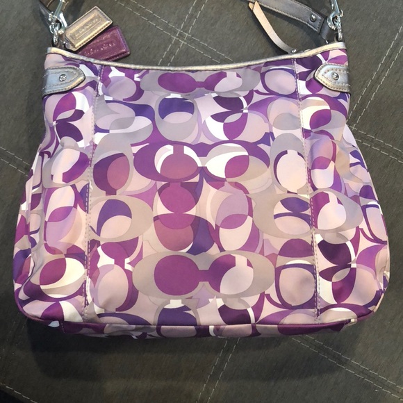Coach Daisy Kaleidoscope Print Convertible Hobo - Picture 3 of 4